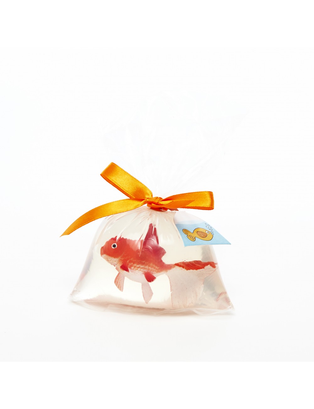 Vite, libérez le poisson rouge! Ce savon magique contient une belle  surprise sous la forme d'un jouet de poisson. C'est le peti